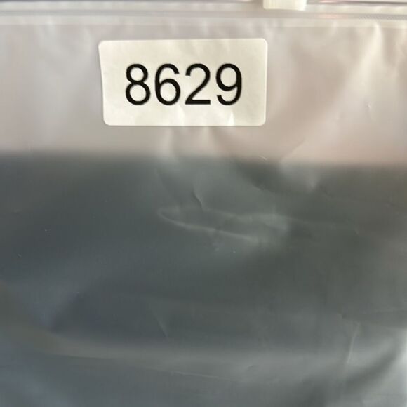 NWT Blank NYC Women’s Black Faux Leather Skinny Pants - Size 29” - Picture 10 of 10